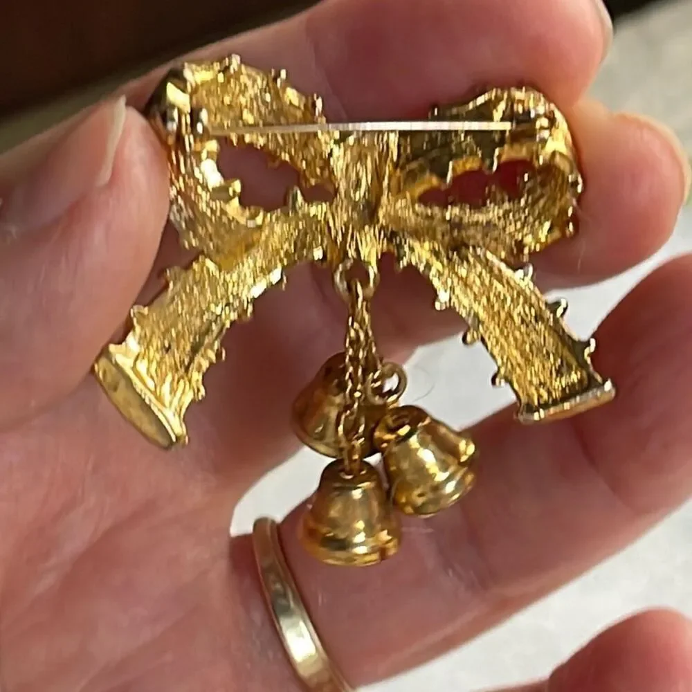 Vintage bow & dangle bells holiday brooch